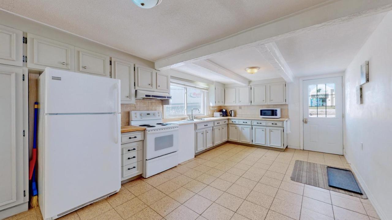 Main Beach River Retreat - Wasaga Beach 1 - Main Strip - 95 Mosley St Extérieur photo